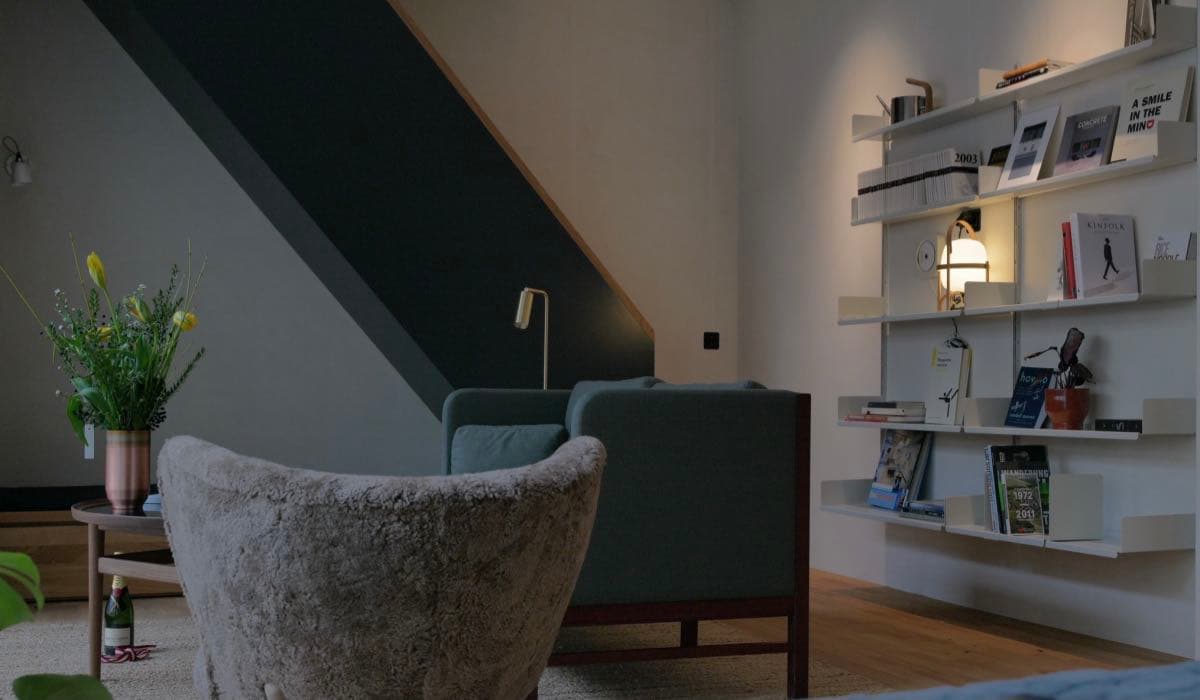 Die gemütliche Lounge lädt zum Verweilen ein.