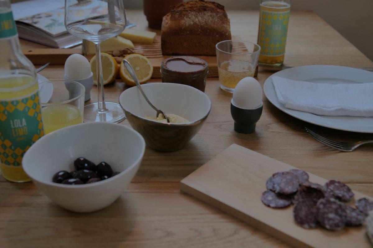 In der voll ausgestatteten Küche kannst Du jeden Hunger stillen.